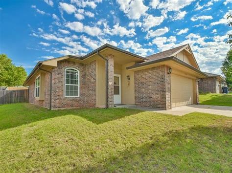 Zillow yukon - Zillow has 62 photos of this $450,000 4 beds, 3 baths, 2,070 Square Feet single family home located at 16755 Pond Vw, Yukon, OK 73099 built in 2023. 